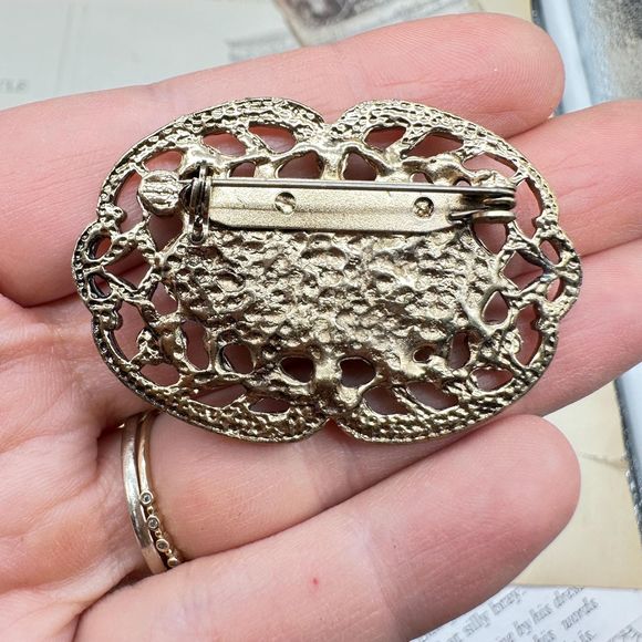 Vintage Brooch Pin Filigree Black Enamel Pink Rose Flower Rhinestones Gold Tone - Picture 4 of 4